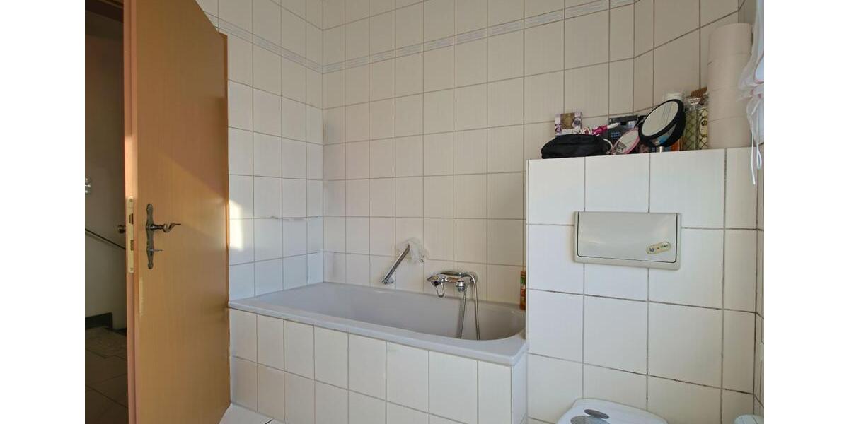 Etagenwohnung Bad Oeynhausen - 3.5 Zimmer, 108 m&sup2;, 1.000&euro; | Angebot:25720005