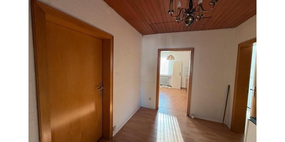 Einfamilienhaus Herford Falkendiek - 8 Zimmer, 170 m&sup2;, 1.500&euro; | Angebot:25352186