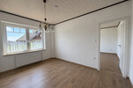 Großzügiges Zweifamilienhaus mit Einliegerwohnung und neuer Heizung - Zweifamilienhaus Hüllhorst | Angebot:27003359