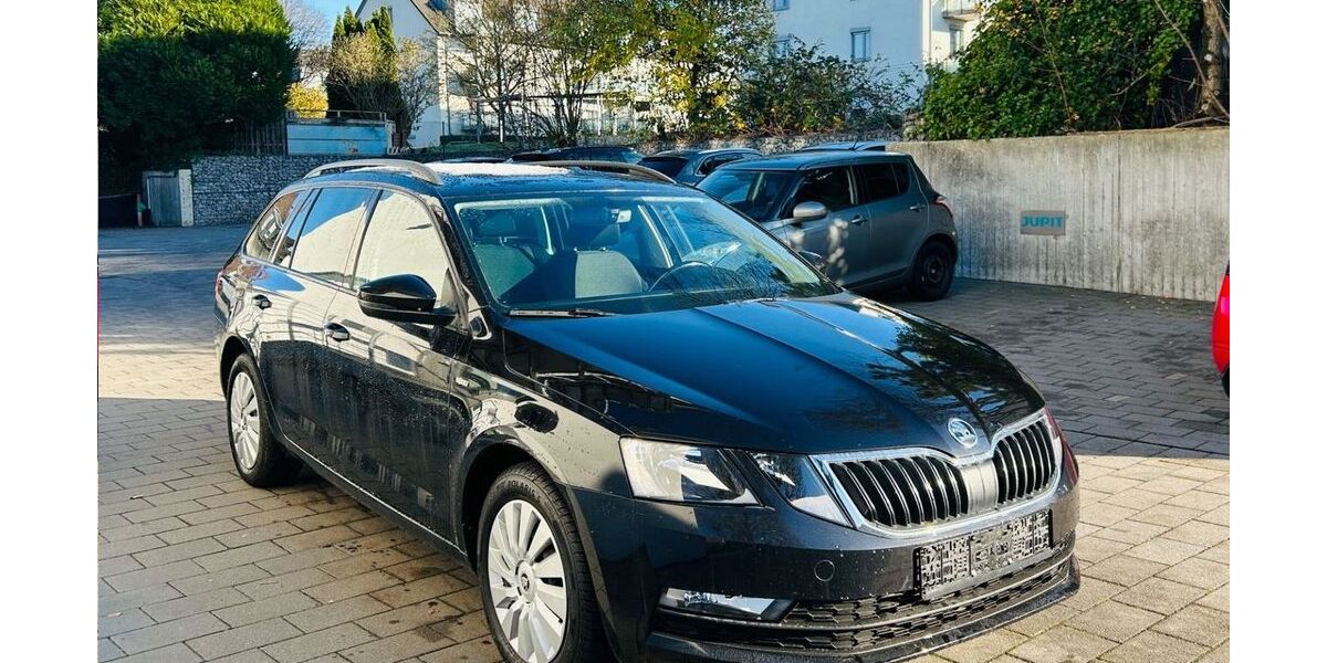 Skoda Octavia 82.000 km 17.950 &euro; Bielefeld 33647
