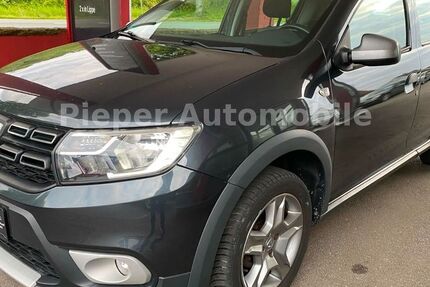 Dacia Sandero 95.000 km 8.990 &euro; Oerlinghausen 33813