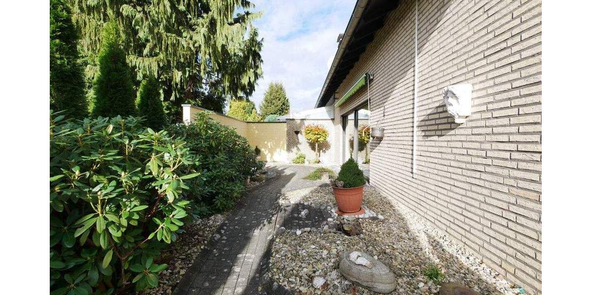 Doppelhaushälfte Hövelhof - 3 Zimmer, 109 m&sup2;, 295.000&euro; | Angebot:25704087