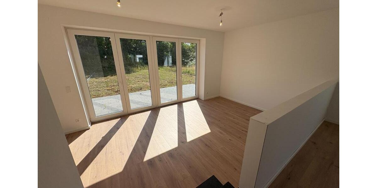 Reihenhaus Bünde - 5 Zimmer, 145 m&sup2;, 1.595&euro; | Angebot:25254950