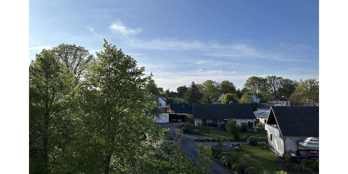 Großzügige, helle Wohnung, ca. 97 m² Wohnfläche, Tiefgarage 4 zimmer