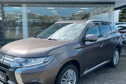 Mitsubishi Plug-in Hybrid Outlander 74.950 km 19.950 &euro; Melle 49324