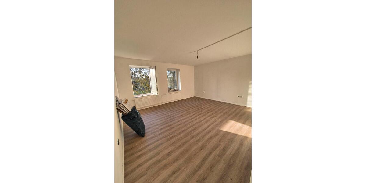 Etagenwohnung Enger - 3 Zimmer, 110 m&sup2;, 1.000&euro; | Angebot:25403037