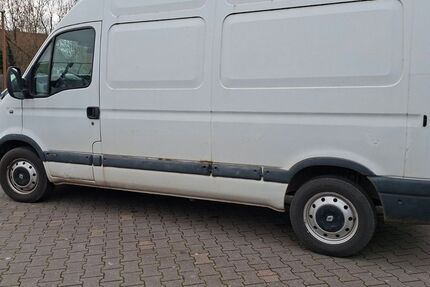 Renault Master 260.000 km 4.400 &euro; Lage 32791
