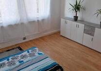 Ich biete 1 Zimmer in einer Wohngemeinschaft