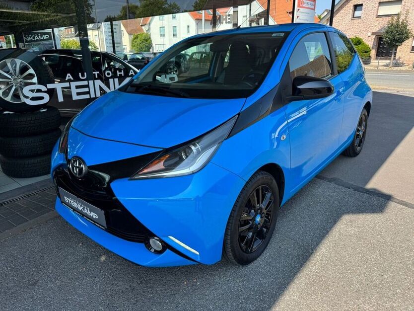 Aygo (X)