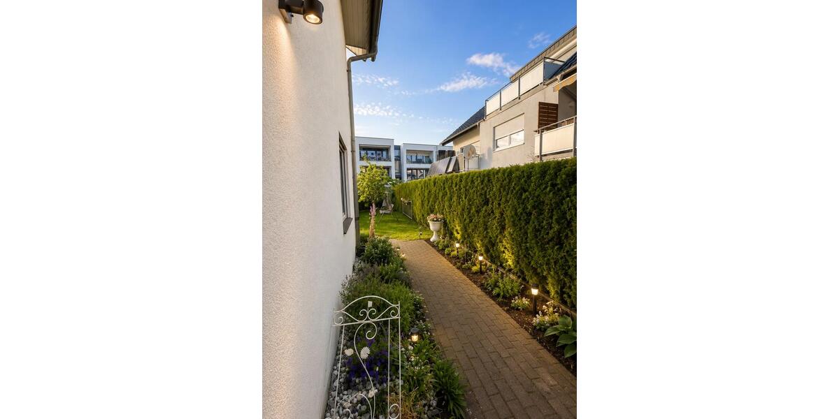 Doppelhaushälfte Bielefeld Heepen - 6 Zimmer, 150 m&sup2;, 449.000&euro; | Angebot:27428674