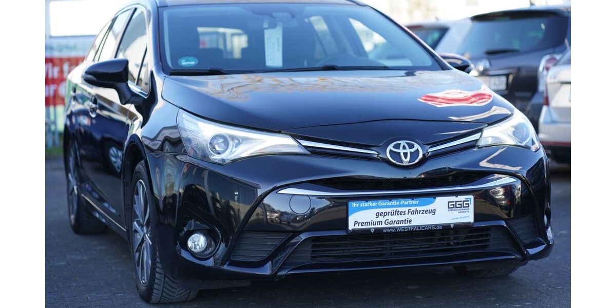 Toyota Avensis 198.211 km 7.600 &euro; Rheda-Wiedenbrück 33378