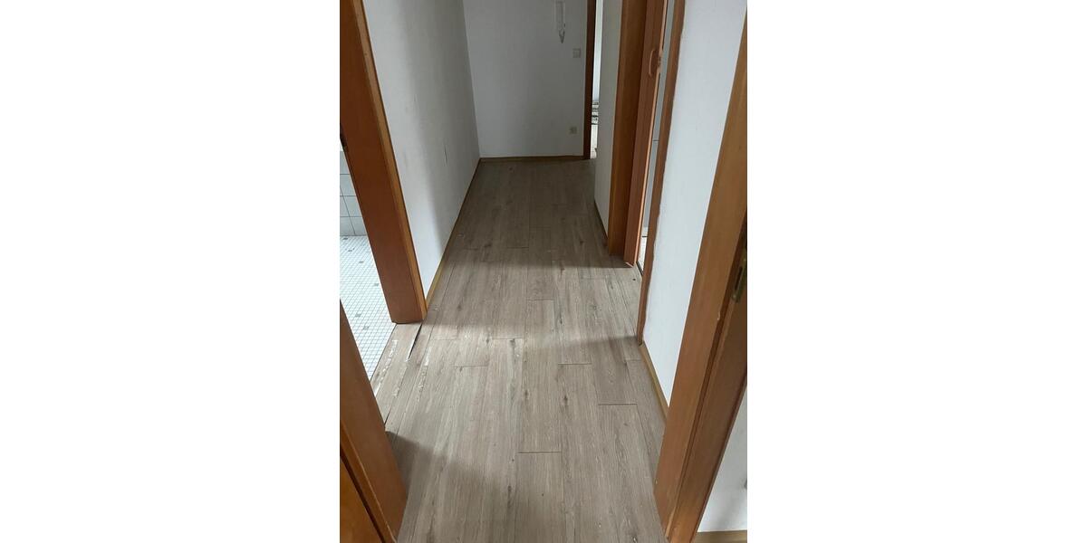 Dachgeschoßwohnung Vlotho - 1 Zimmer, 44 m&sup2;, 550&euro; | Angebot:26150902