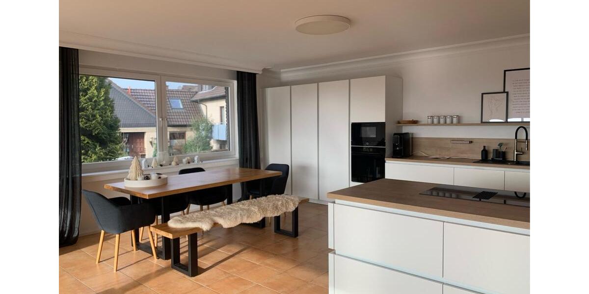 Erdgeschoßwohnung Halle - 3.5 Zimmer, 176 m&sup2;, 1.496&euro; | Angebot:25759255