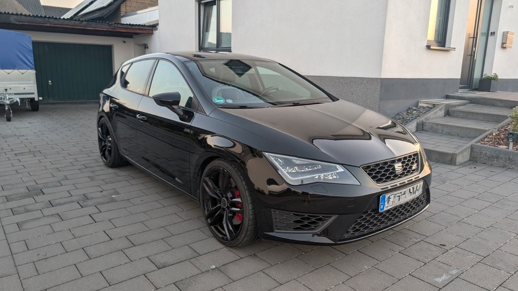 Seat Leon 165.000 km 15.499 &euro; Löhne 32584