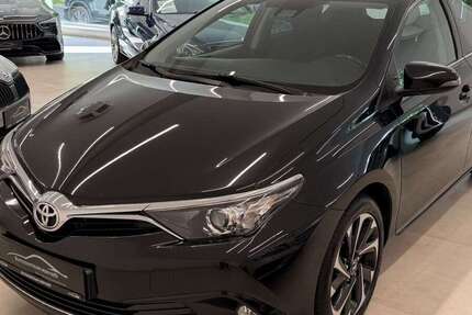 Toyota Auris 123.000 km 9.900 &euro; Herford 32051
