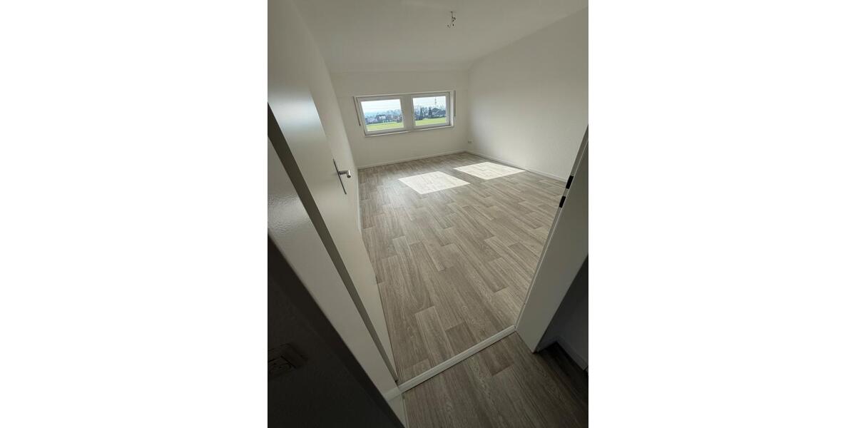 Dachgeschoßwohnung Löhne - 4 Zimmer, 83 m&sup2;, 590&euro; | Angebot:25454161