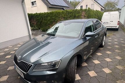 Skoda Superb 246.000 km 11.900 &euro; Bielefeld 33719