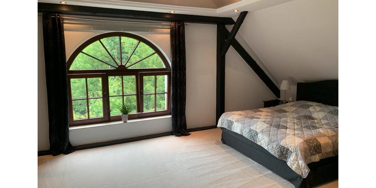 Einfamilienhaus Melle - 7 Zimmer, 295 m&sup2;, 620.000&euro; | Angebot:26978066