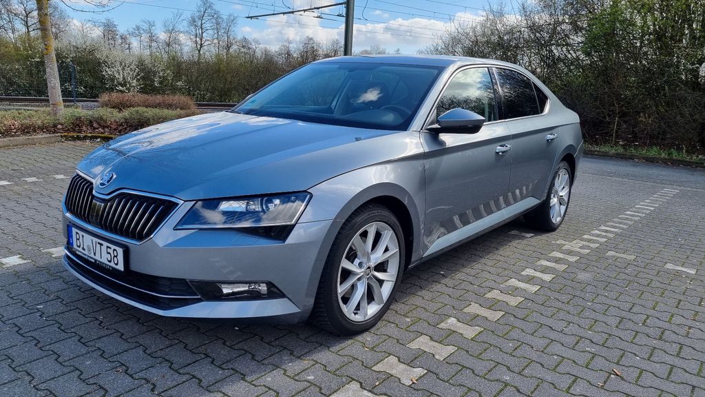 Skoda Superb 88.111 km 15.200 &euro; Bielefeld 33609