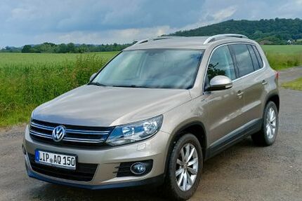 VW Tiguan 53.000 km 14.700 &euro; detmold 32756