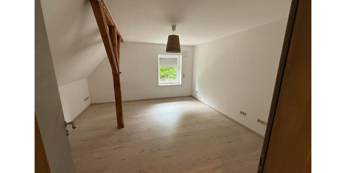 Mehrfamilienhaus, Wohnhaus Hüllhorst - 8 Zimmer, 244 m&sup2;, 1.790&euro; | Angebot:26533419