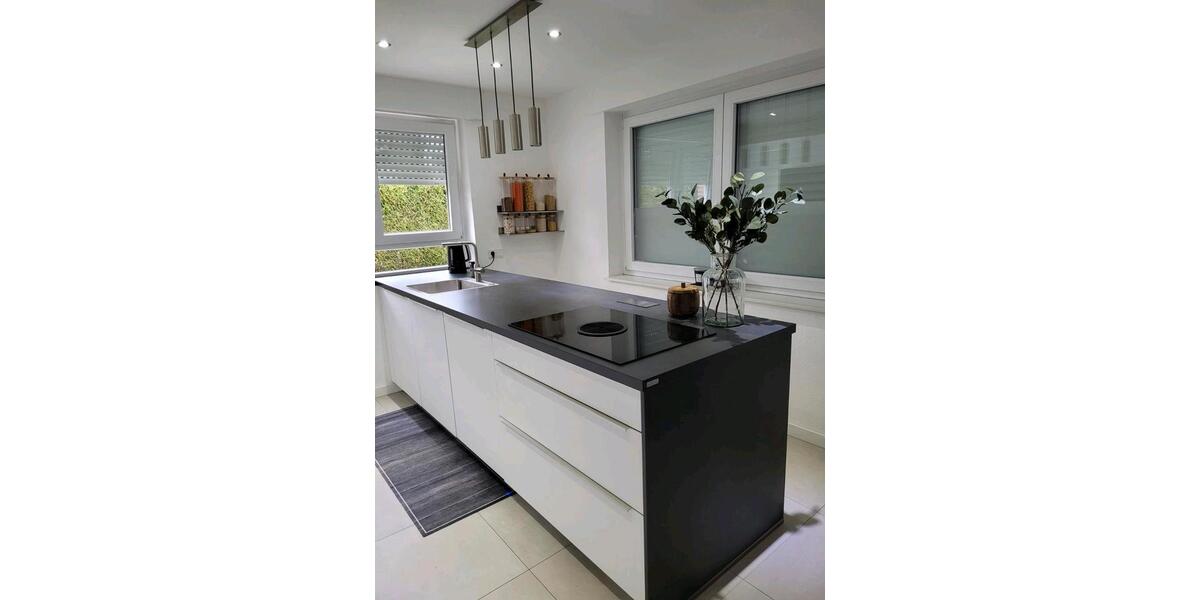 Erdgeschoßwohnung Halle - 4 Zimmer, 112 m&sup2;, 305.000&euro; | Angebot:27018523