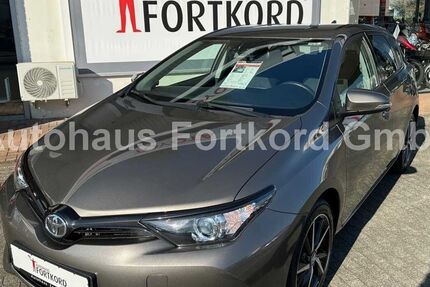 Toyota Auris 69.980 km 14.980 &euro; Bielefeld 33689