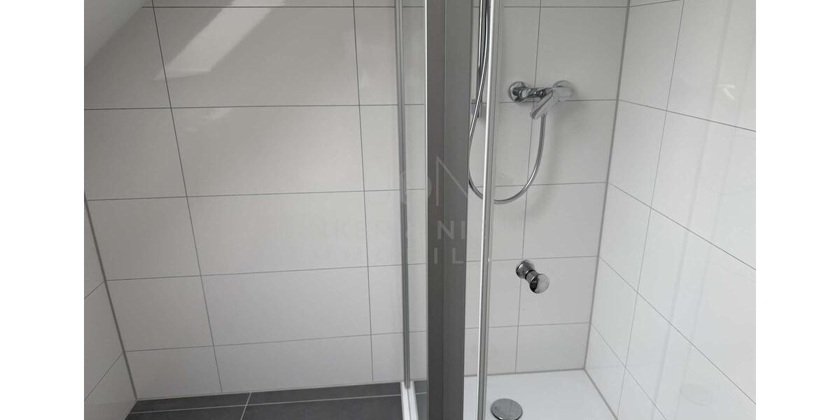 Dachgeschoßwohnung Leopoldshöhe - 3 Zimmer, 76 m&sup2;, 650&euro; | Angebot:25233590