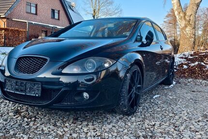 Seat Leon 223.000 km 2.500 &euro; Rietberg 33397