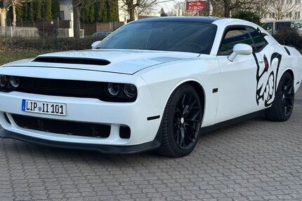 Dodge Challenger 45.000 km 30.900 &euro; Lage 32791