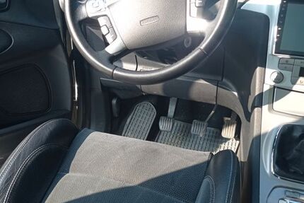 Ford S-Max 171.000 km 6.400 € Herford 32049