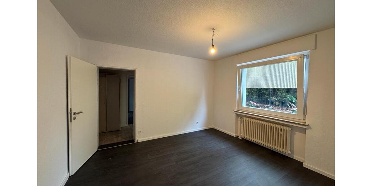 Von innen und von außen frisch renovierter Gewerbestandort – Ideale Anbindung zimmer