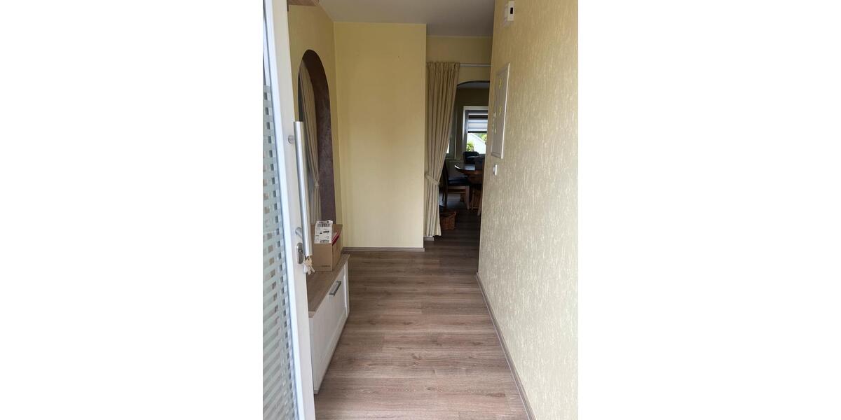 Dachgeschoßwohnung Halle - 4 Zimmer, 92 m&sup2;, 850&euro; | Angebot:26423126