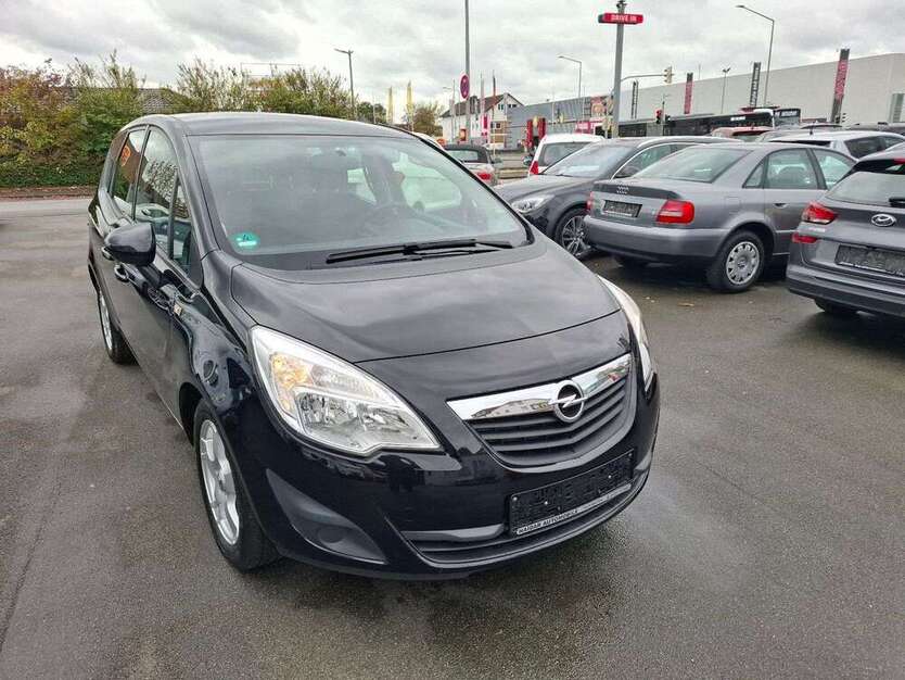 Opel Meriva 153.000 km 3.499 € Paderborn 33100
