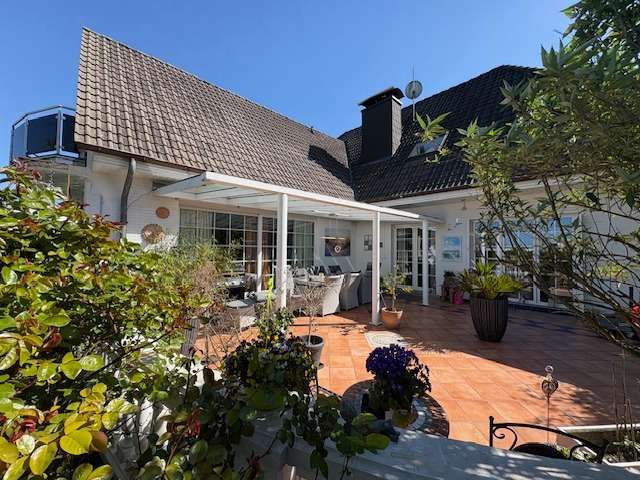 Einfamilienhaus Oerlinghausen - 6 Zimmer, 277 m&sup2;, 789.000&euro; | Angebot:26425212