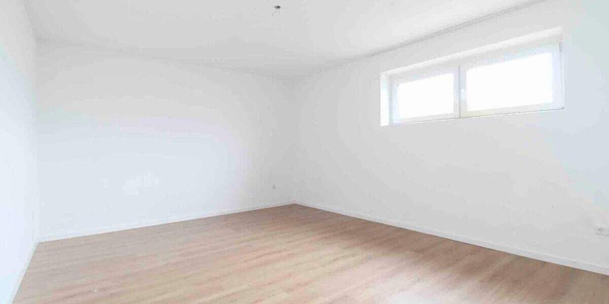 Zentral gelegen: 4,5-Zimmer-Wohnung mit Balkon, Stellplatz & Fußbodenheizung - provisionsfrei 4 zimmer