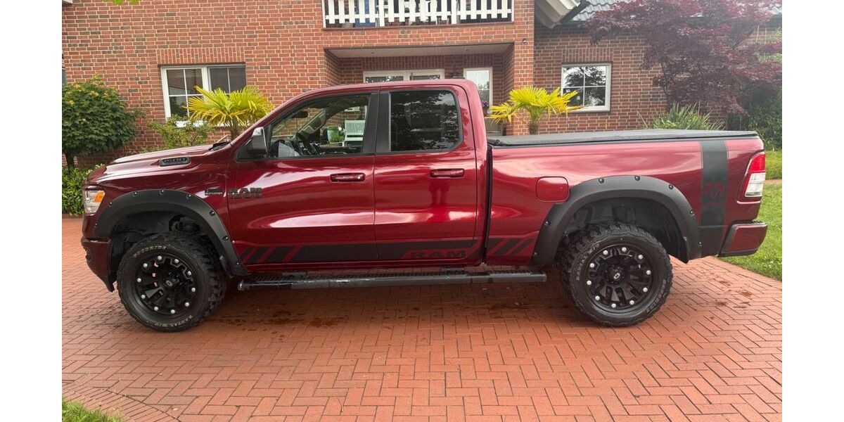 Dodge RAM 129.244 km 29.999 &euro; Schloß-Holte 33758