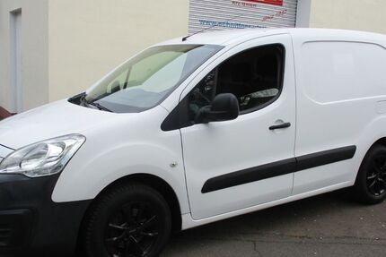 Peugeot Partner 99.895 km 7.499 € Vlotho 32602