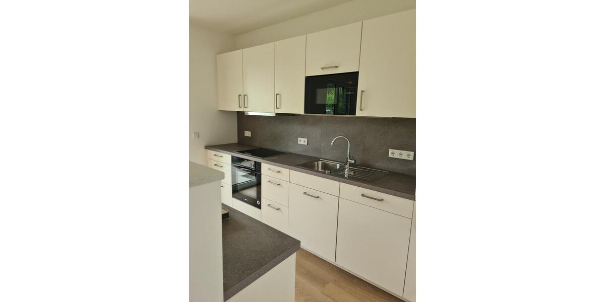 Erdgeschoßwohnung Detmold Hiddesen - 3 Zimmer, 96 m&sup2;, 1.100&euro; | Angebot:25781078