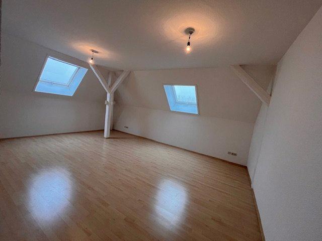Dachgeschoßwohnung Bünde - 2 Zimmer, 82 m&sup2;, 615&euro; | Angebot:26211946