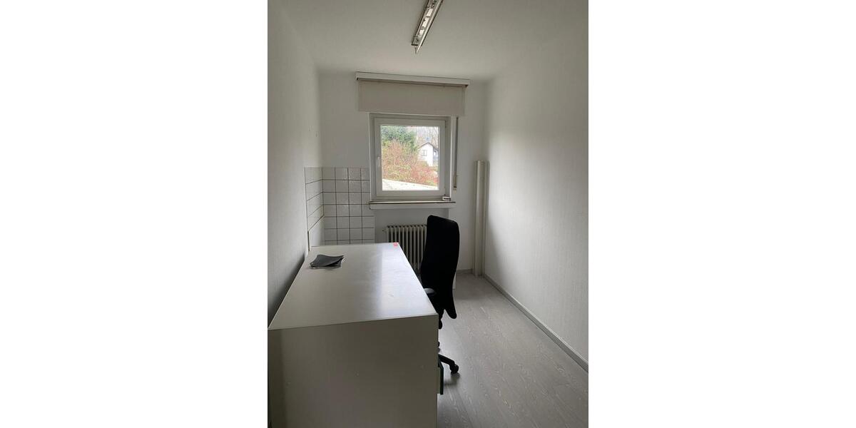 Gewerbeobjekt Bad Salzuflen Biemsen-Ahmsen - 1.300&euro; | Angebot:26479504
