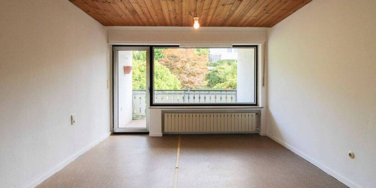 Preiswert & für die Familie: Reiheneckhaus mit Gartenoase & Garage oberhalb vom Ortskern 4 zimmer