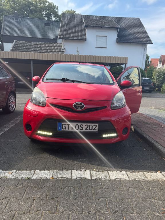 Aygo (X)