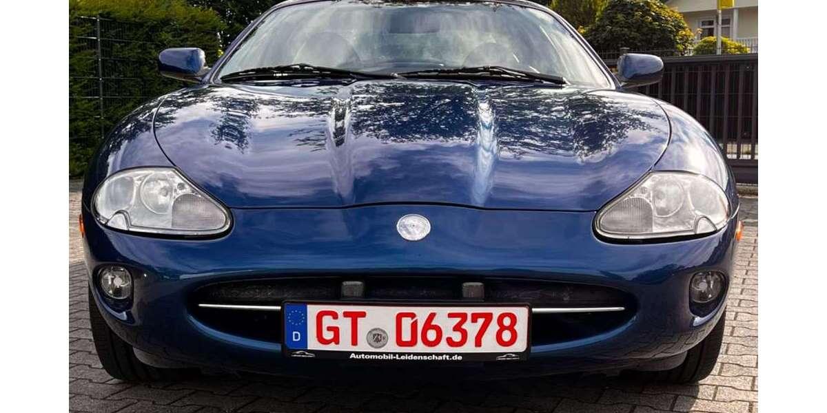 Jaguar XK8 82.100 km 22.900 &euro; Harsewinkel 33428