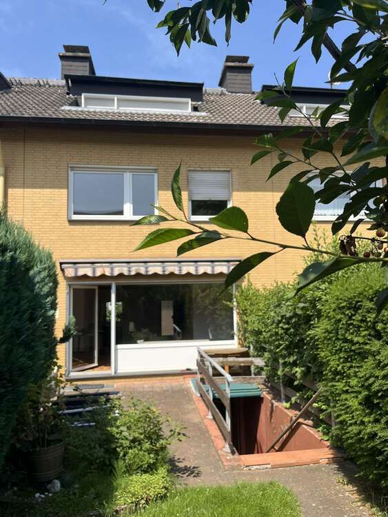 Haus zum Mieten in Bielefeld 1.300 € 131 m²