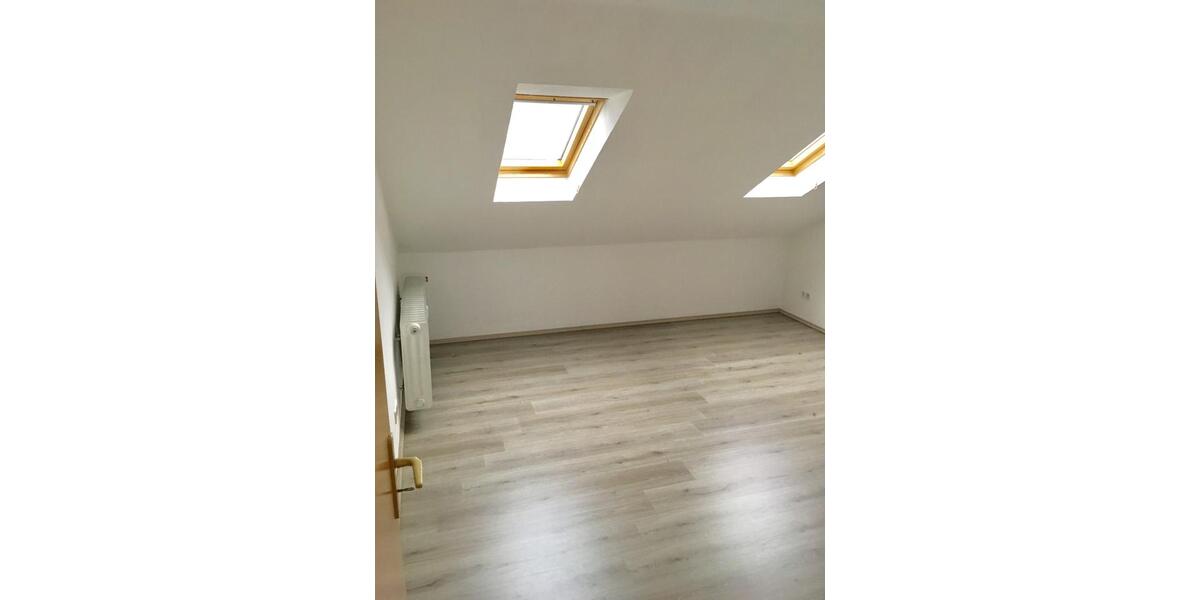 3-Zimmer-Dachgeschosswohnung in Herford-StedefreundBi-Brake 3 zimmer