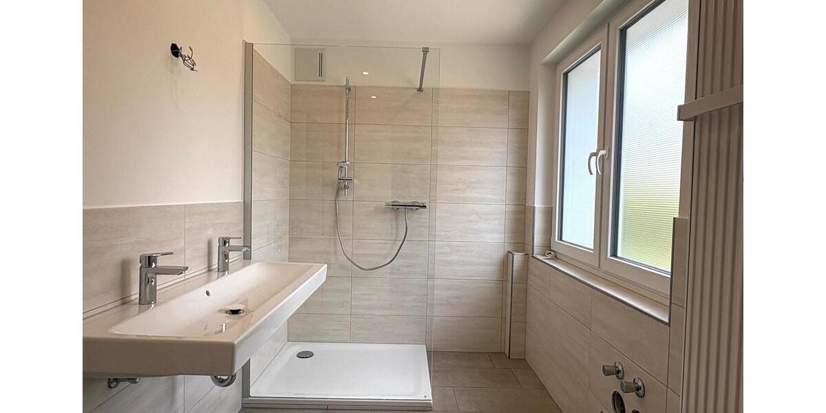 Etagenwohnung Bad Salzuflen - 4 Zimmer, 122 m&sup2;, 1.280&euro; | Angebot:26618136