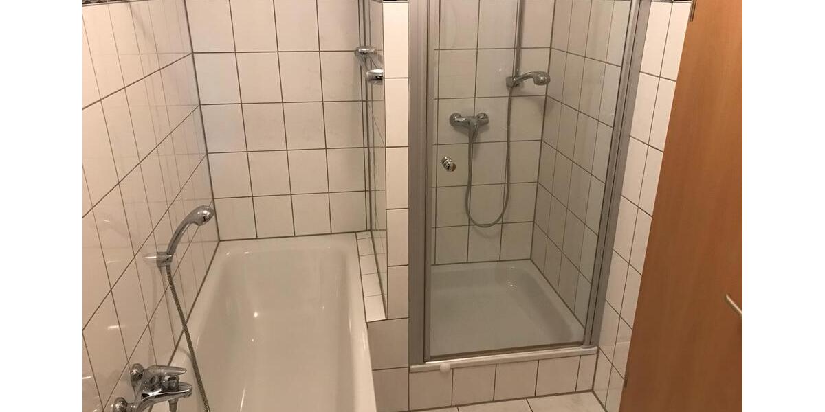 Dachgeschoßwohnung Bielefeld Brackwede - 3 Zimmer, 80 m&sup2;, 1.130&euro; | Angebot:25961218