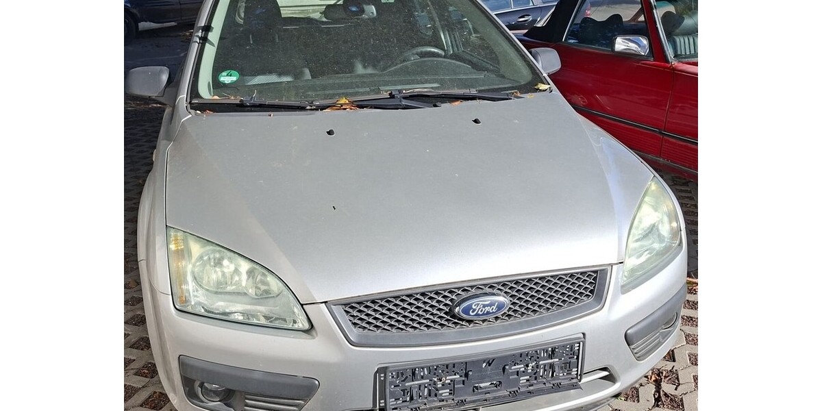 Ford Focus Kombi 163.000 km 2.900 € Halle 33790