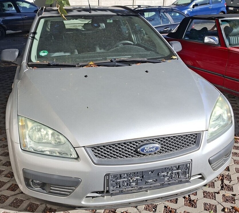 Ford Focus Kombi 163.000 km 2.900 € Halle 33790